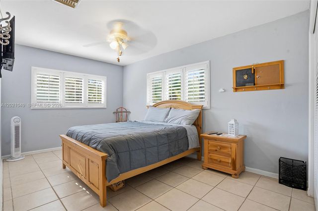 8495 SW 160th St, Palmetto Bay, FL 33157