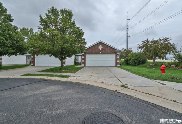 8446 S Tularosa Court, Lincoln, NE 68516