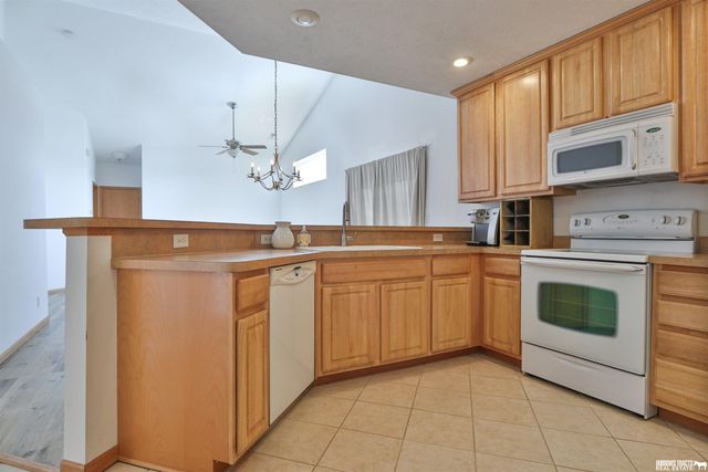 8446 S Tularosa Court, Lincoln, NE 68516