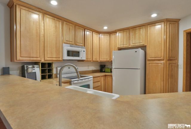 8446 S Tularosa Court, Lincoln, NE 68516