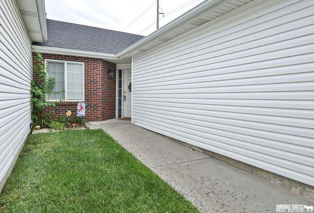 8446 S Tularosa Court, Lincoln, NE 68516
