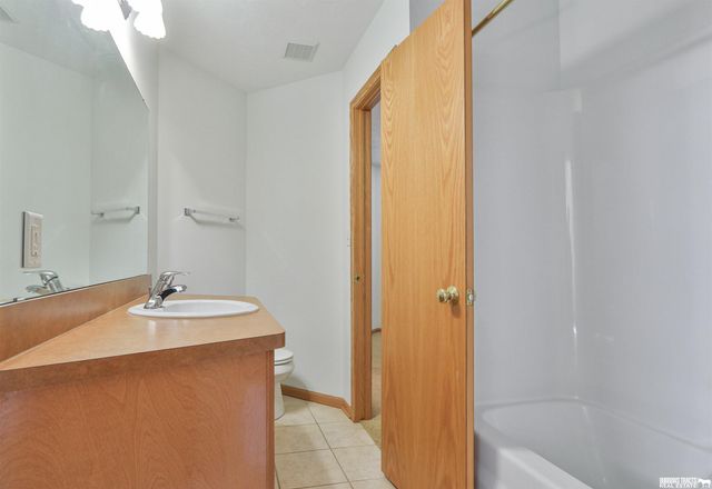 8446 S Tularosa Court, Lincoln, NE 68516