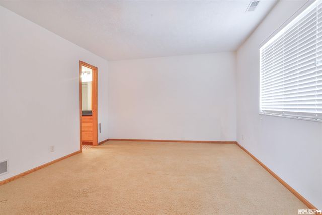 8446 S Tularosa Court, Lincoln, NE 68516