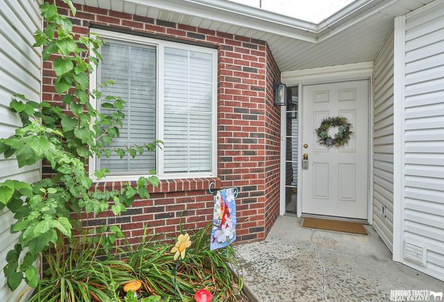 8446 S Tularosa Court, Lincoln, NE 68516