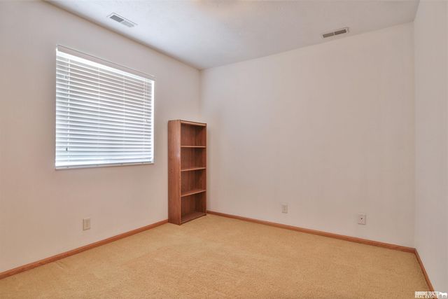 8446 S Tularosa Court, Lincoln, NE 68516