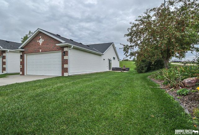 8446 S Tularosa Court, Lincoln, NE 68516