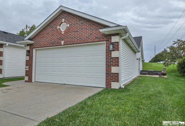 8446 S Tularosa Court, Lincoln, NE 68516