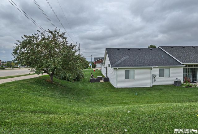 8446 S Tularosa Court, Lincoln, NE 68516