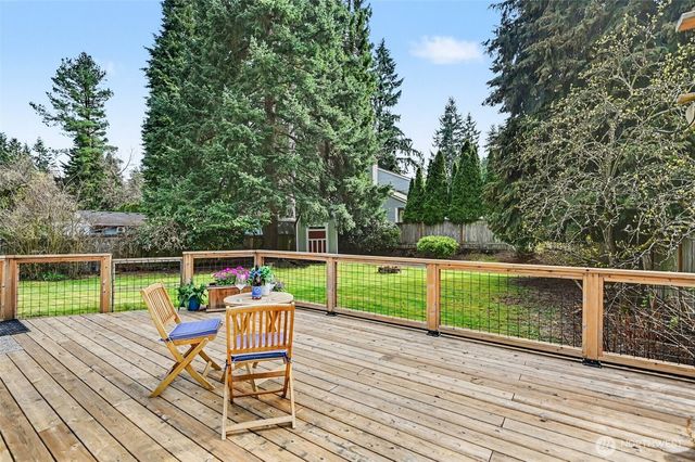 819 NE 180th Street, Shoreline, WA 98155