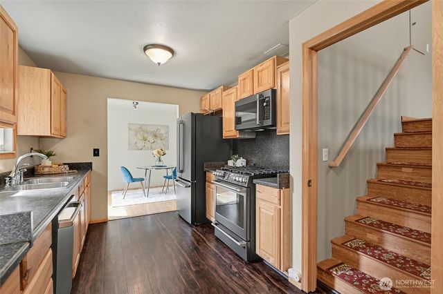 819 NE 180th Street, Shoreline, WA 98155