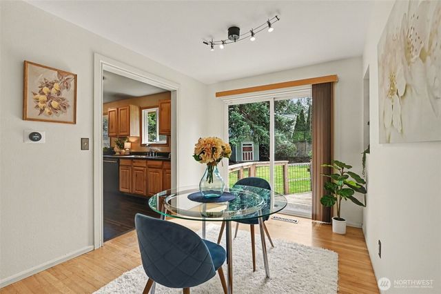 819 NE 180th Street, Shoreline, WA 98155