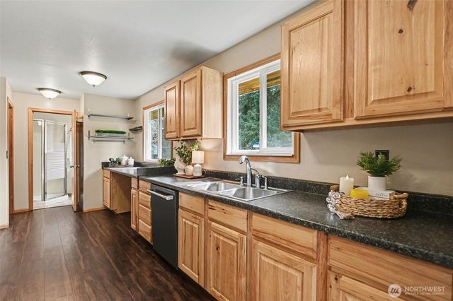 819 NE 180th Street, Shoreline, WA 98155