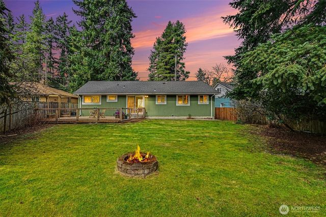 819 NE 180th Street, Shoreline, WA 98155