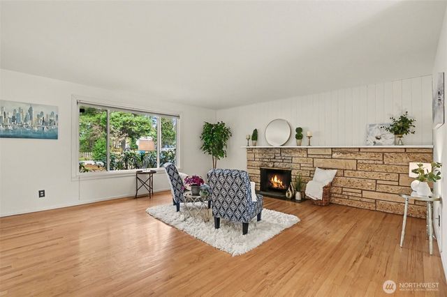 819 NE 180th Street, Shoreline, WA 98155