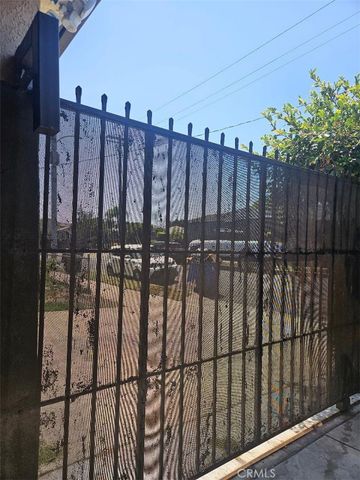 803 E 107th, Los Angeles, CA 90002