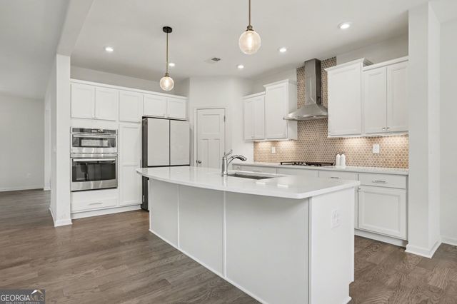 8135 Brewton Bend, Ball Ground, GA 30107