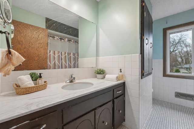 7808 Shingle Creek Drive, Brooklyn Park, MN 55443