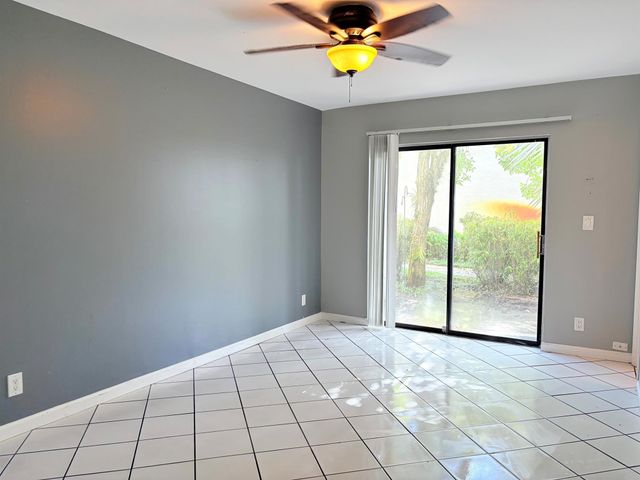 1455 Holly Heights Drive 22, Fort Lauderdale, FL 33304