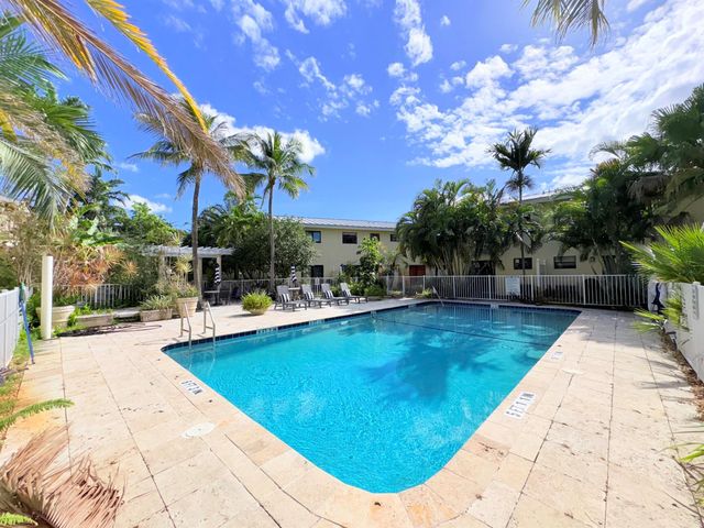 1455 Holly Heights Drive 22, Fort Lauderdale, FL 33304