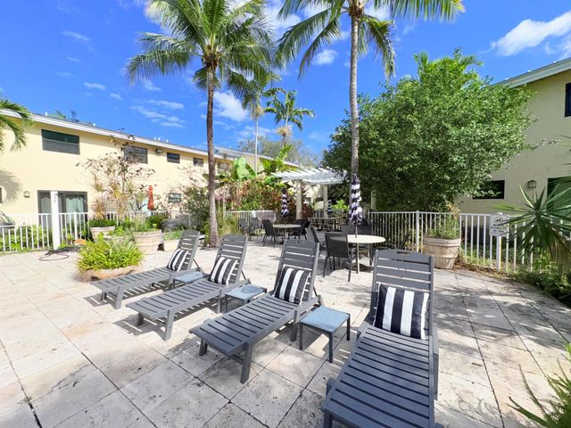 1455 Holly Heights Drive 22, Fort Lauderdale, FL 33304