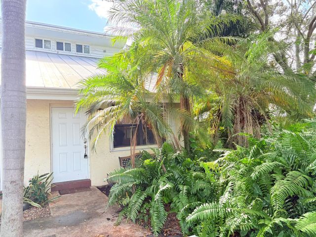 1455 Holly Heights Drive 22, Fort Lauderdale, FL 33304