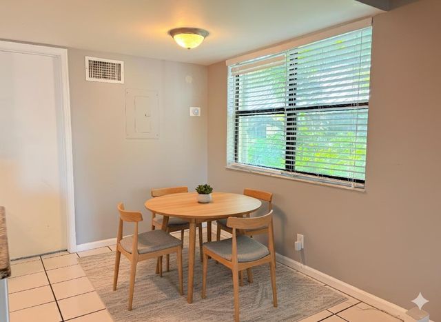 1455 Holly Heights Drive 22, Fort Lauderdale, FL 33304