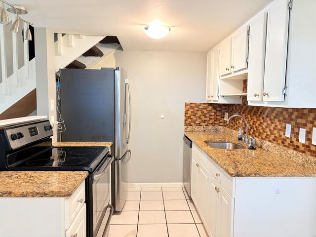 1455 Holly Heights Drive 22, Fort Lauderdale, FL 33304