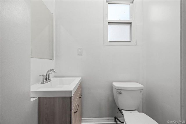 18 Wellington Road, Greenvale, NY 11548