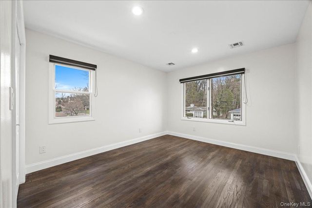 18 Wellington Road, Greenvale, NY 11548