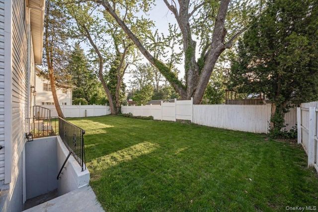 18 Wellington Road, Greenvale, NY 11548