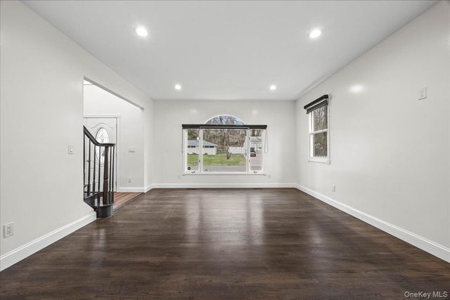 18 Wellington Road, Greenvale, NY 11548