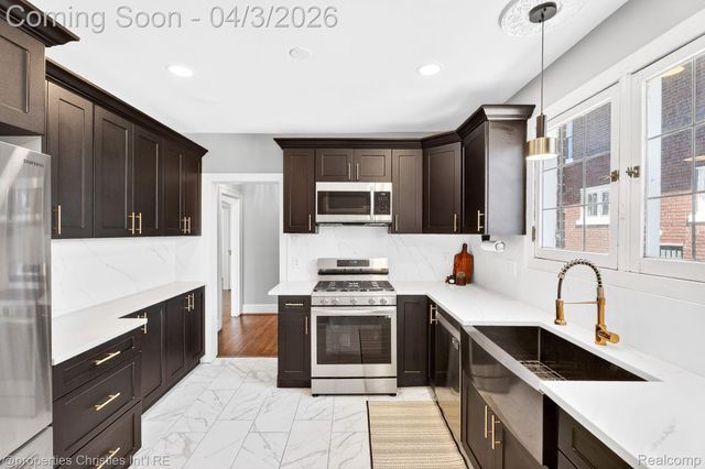 1675 Chicago Boulevard, Detroit, MI 48206