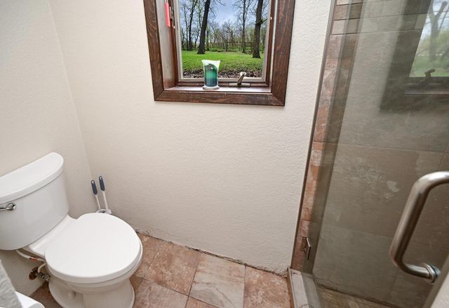 1729 162nd Ave, Manchester, IA 52057