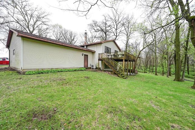 1729 162nd Ave, Manchester, IA 52057