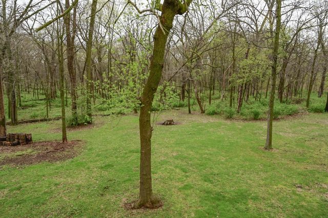 1729 162nd Ave, Manchester, IA 52057