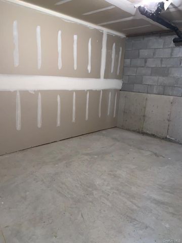 25 College Avenue 311, Nanuet, NY 10954