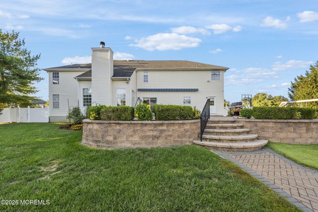 37 Stevenson Drive, Marlboro, NJ 07746