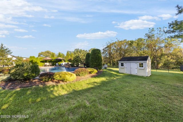 37 Stevenson Drive, Marlboro, NJ 07746