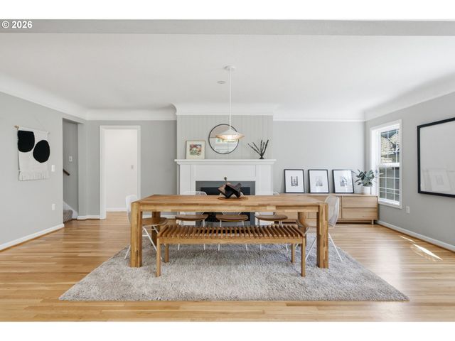 7636 Sw CAPITOL HILL Rd, Portland, OR 97219