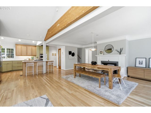 7636 Sw CAPITOL HILL Rd, Portland, OR 97219