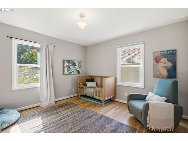 7636 Sw CAPITOL HILL Rd, Portland, OR 97219
