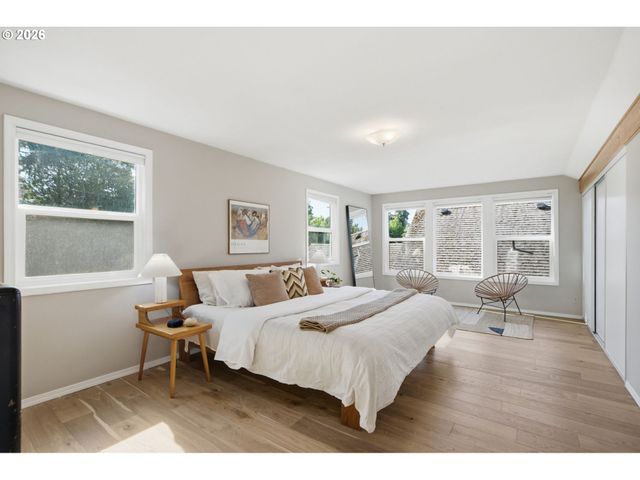 7636 Sw CAPITOL HILL Rd, Portland, OR 97219