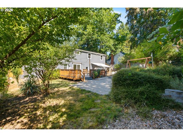 7636 Sw CAPITOL HILL Rd, Portland, OR 97219