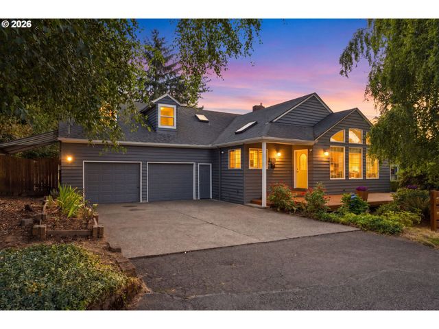 7636 Sw CAPITOL HILL Rd, Portland, OR 97219