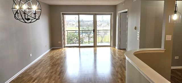 1 N Beacon Place 305, La Grange, IL 60525