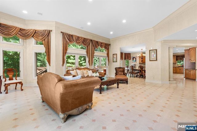 307 Daffodil Drive T307, Norwood, NJ 07648