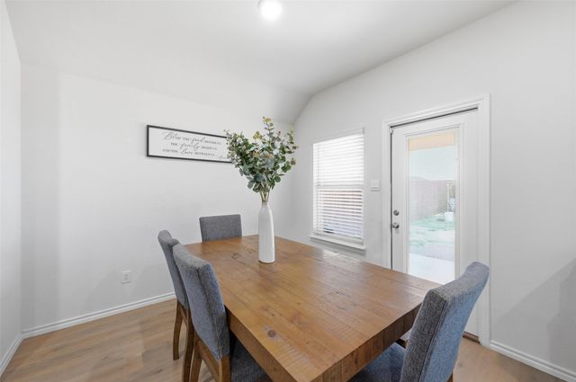 1012 Grand View Drive, Ennis, TX 75119