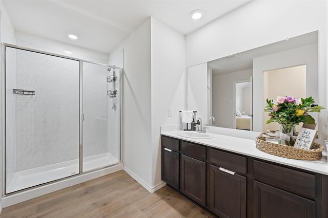 1012 Grand View Drive, Ennis, TX 75119