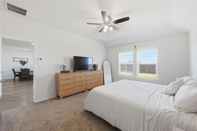 1012 Grand View Drive, Ennis, TX 75119