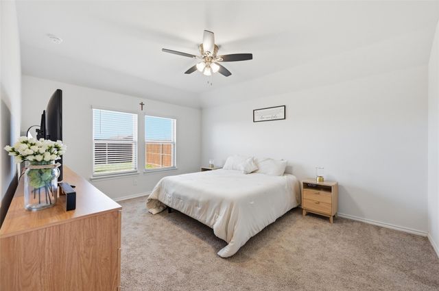 1012 Grand View Drive, Ennis, TX 75119